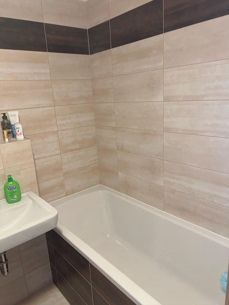Prenájom bytu 1-izbový 37 m², Jindřicha Bubeníčka, Praha, Praha Prenájom bytu 1-izbový 37 m², Jindřicha Bubeníčka, Praha, Praha