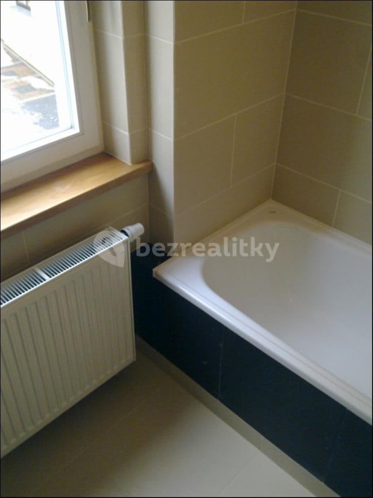 Prenájom bytu 3-izbový 74 m², Moravská, Karlovy Vary, Karlovarský kraj Prenájom bytu 3-izbový 74 m², Moravská, Karlovy Vary, Karlovarský kraj