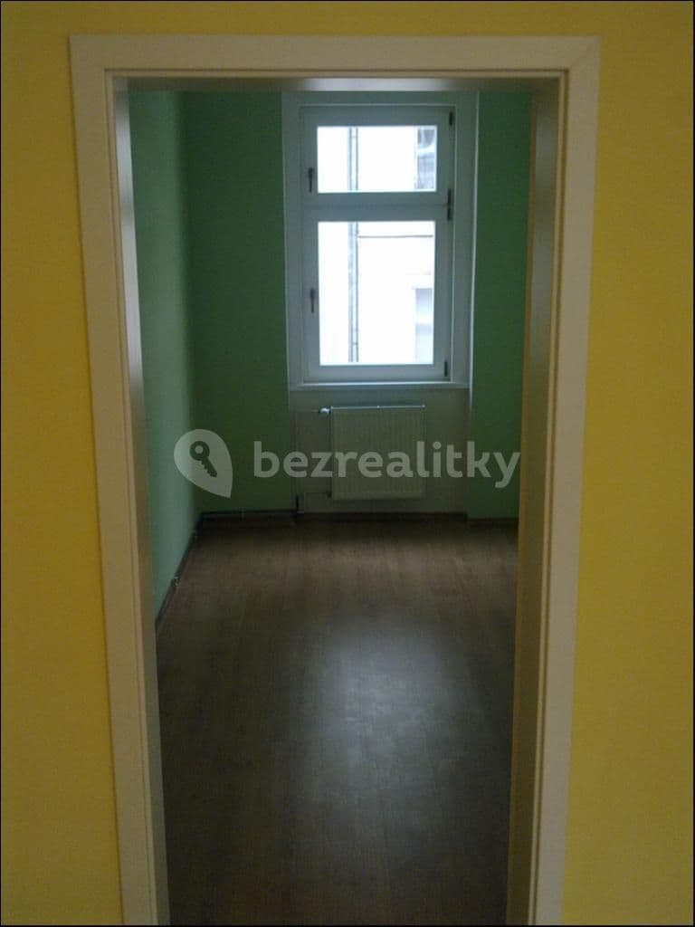 Prenájom bytu 3-izbový 74 m², Moravská, Karlovy Vary, Karlovarský kraj Prenájom bytu 3-izbový 74 m², Moravská, Karlovy Vary, Karlovarský kraj