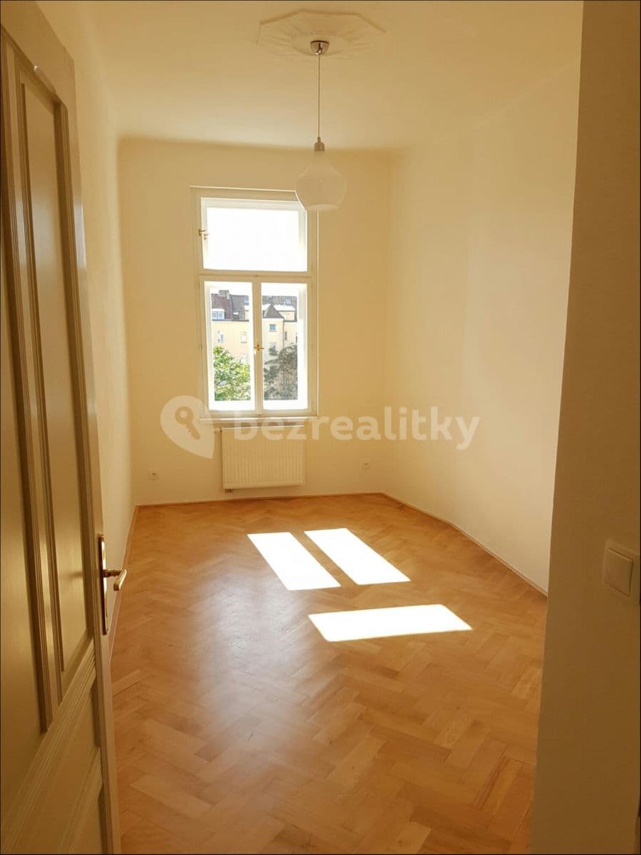 Prenájom bytu 3-izbový 74 m², Kolínská, Praha, Praha Prenájom bytu 3-izbový 74 m², Kolínská, Praha, Praha