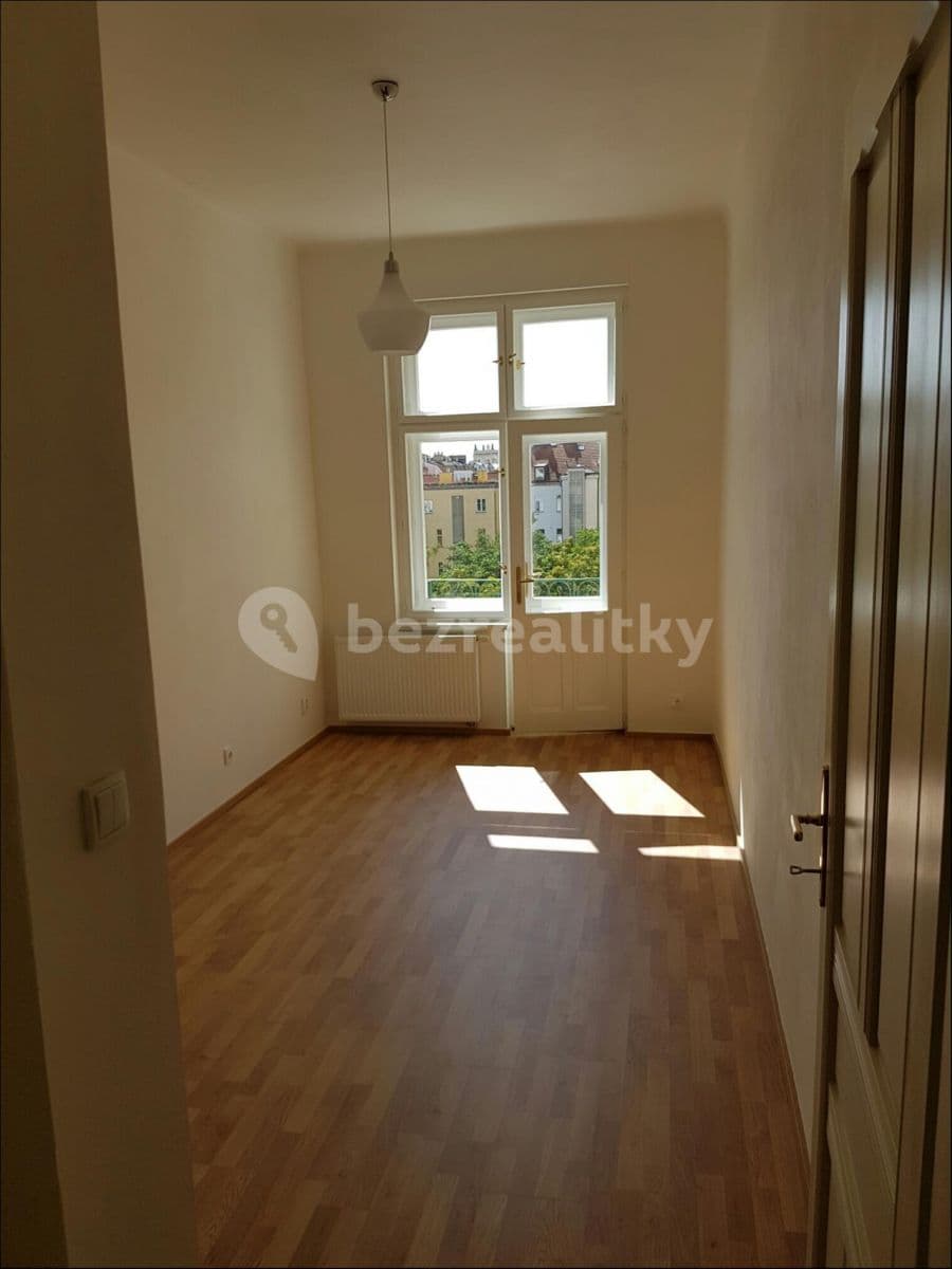 Prenájom bytu 3-izbový 74 m², Kolínská, Praha, Praha Prenájom bytu 3-izbový 74 m², Kolínská, Praha, Praha