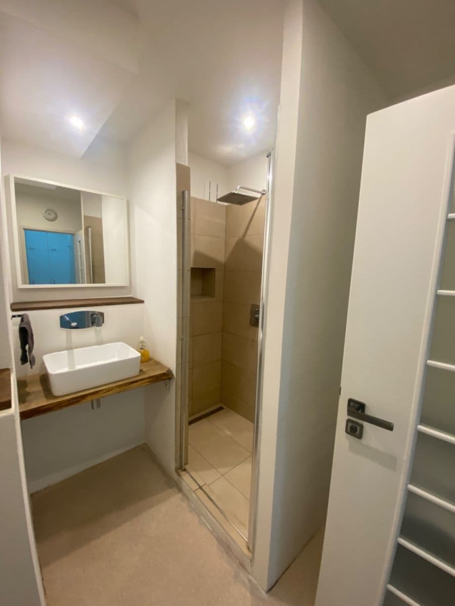 Prenájom bytu 1-izbový 37 m², Sládkovičova, Praha, Praha Prenájom bytu 1-izbový 37 m², Sládkovičova, Praha, Praha