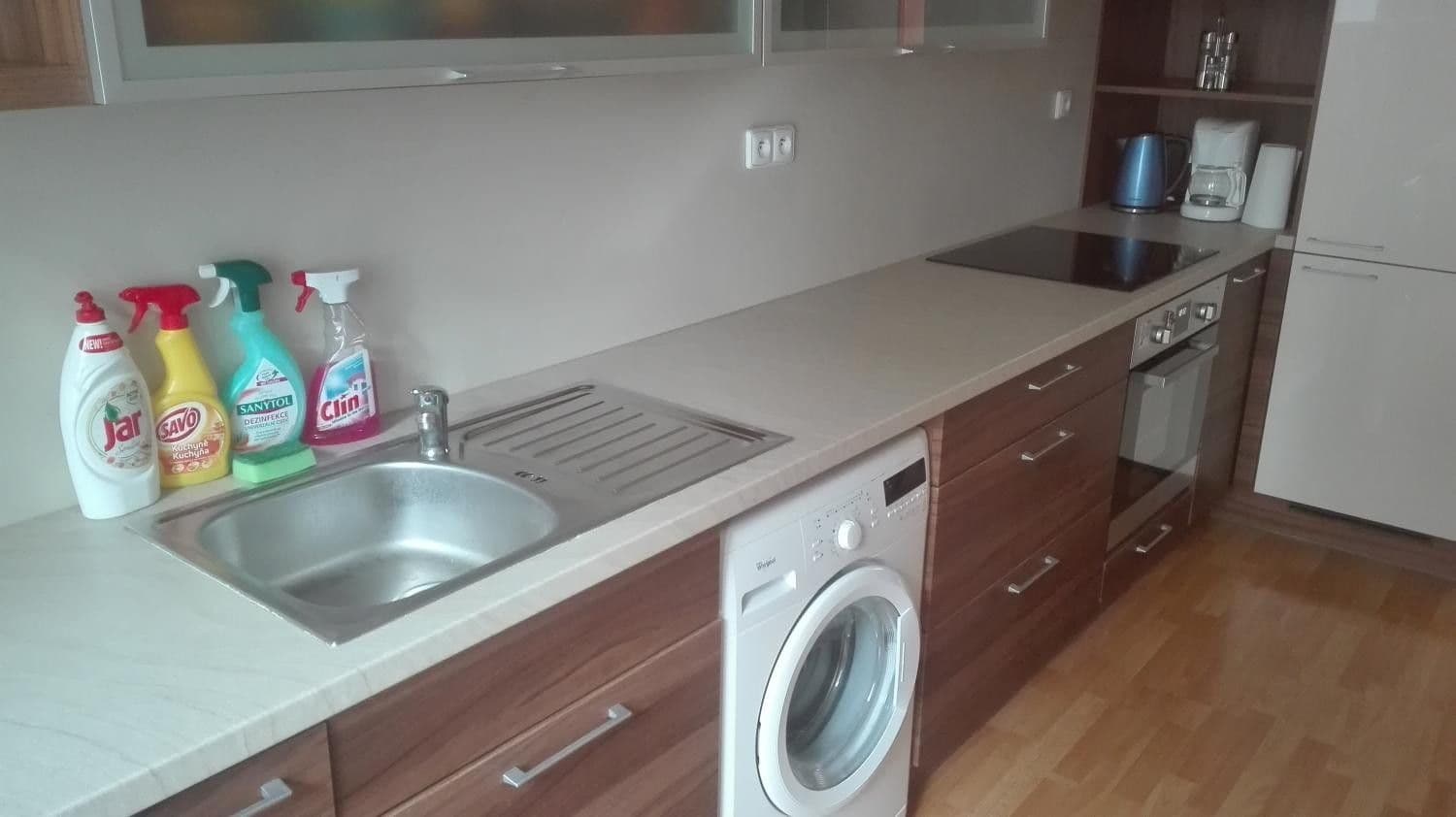 Prenájom bytu 1-izbový 37 m², Tomkova, Olomouc, Olomoucký kraj Prenájom bytu 1-izbový 37 m², Tomkova, Olomouc, Olomoucký kraj