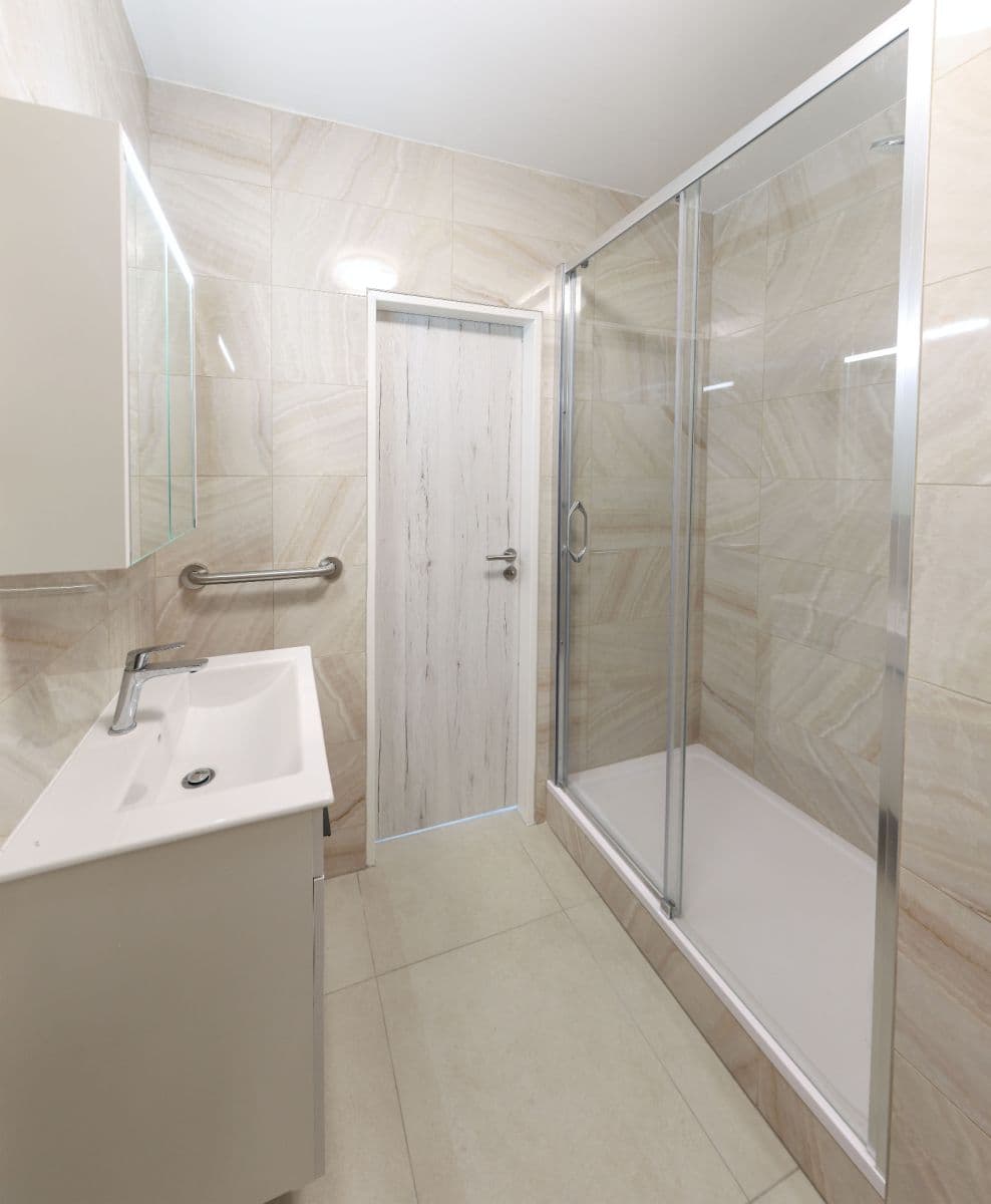 Prenájom bytu 1-izbový 38 m², Evžena Rošického, Ostrava, Moravskoslezský kraj Prenájom bytu 1-izbový 38 m², Evžena Rošického, Ostrava, Moravskoslezský kraj