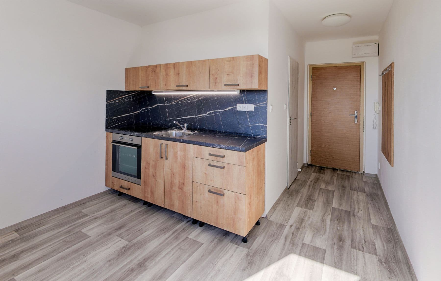 Prenájom bytu 1-izbový 38 m², Evžena Rošického, Ostrava, Moravskoslezský kraj Prenájom bytu 1-izbový 38 m², Evžena Rošického, Ostrava, Moravskoslezský kraj