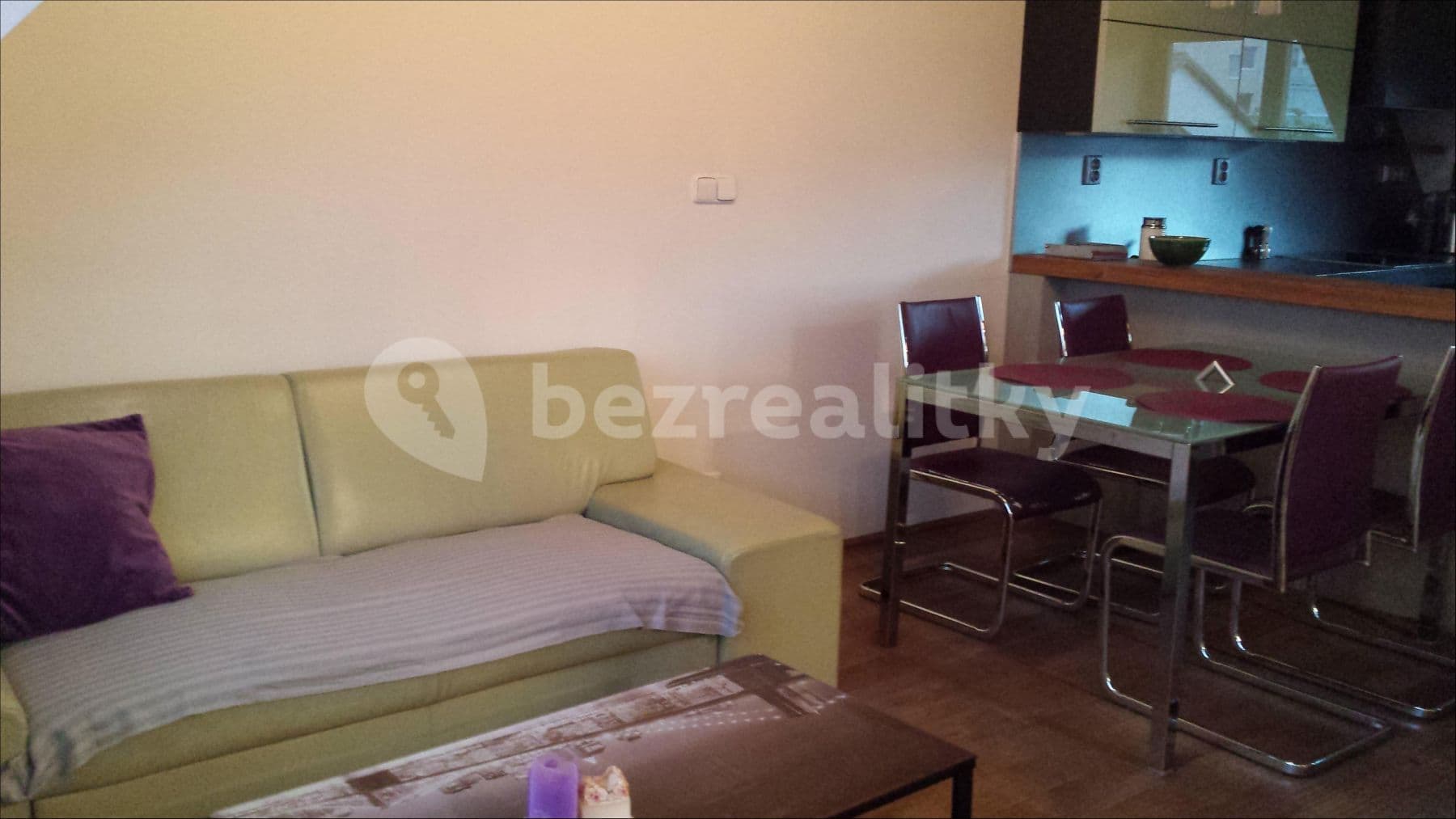 Prenájom bytu 2-izbový 70 m², Na Vršku, Praha, Praha Prenájom bytu 2-izbový 70 m², Na Vršku, Praha, Praha