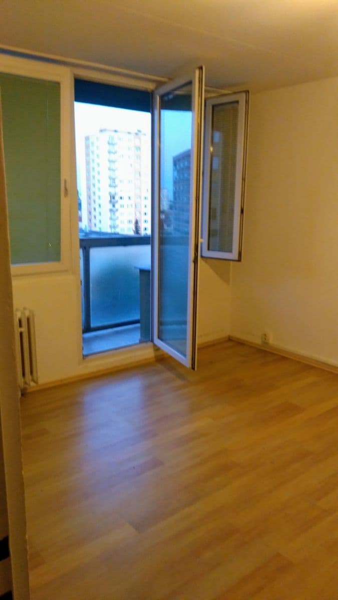 Prenájom bytu 2-izbový 43 m², Jabloňová, Praha, Praha Prenájom bytu 2-izbový 43 m², Jabloňová, Praha, Praha