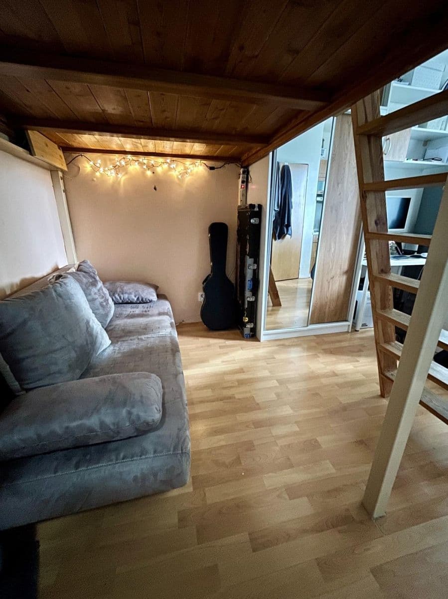 Prenájom bytu Garsoniéra 21 m², Dvouletky, Praha, Praha Prenájom bytu Garsoniéra 21 m², Dvouletky, Praha, Praha