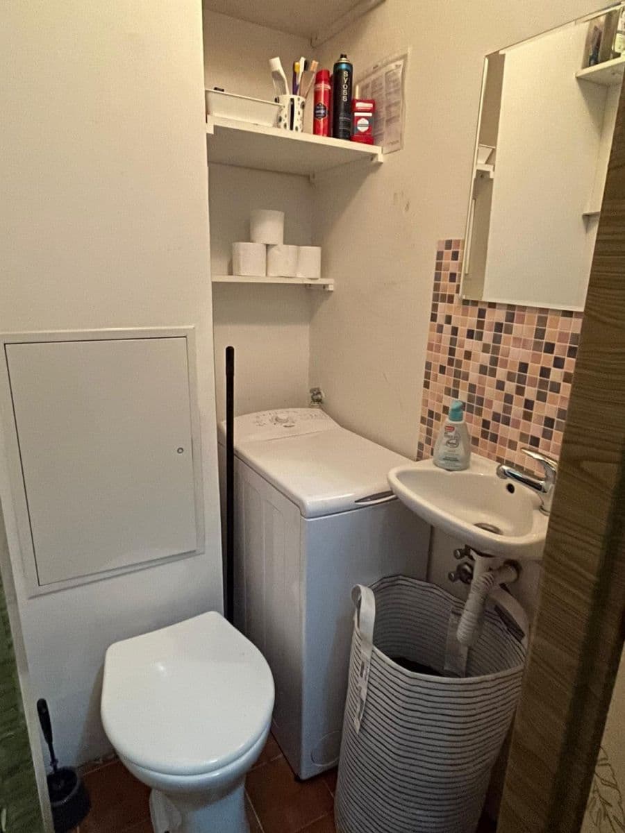 Prenájom bytu Garsoniéra 21 m², Dvouletky, Praha, Praha Prenájom bytu Garsoniéra 21 m², Dvouletky, Praha, Praha