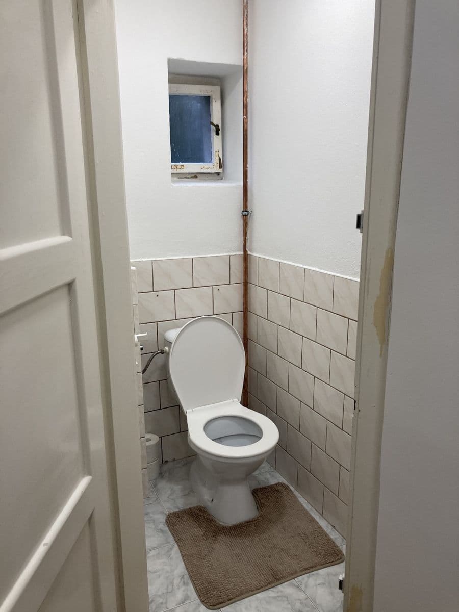 Prenájom bytu 1-izbový 45 m², Šmeralova, Olomouc, Olomoucký kraj Prenájom bytu 1-izbový 45 m², Šmeralova, Olomouc, Olomoucký kraj