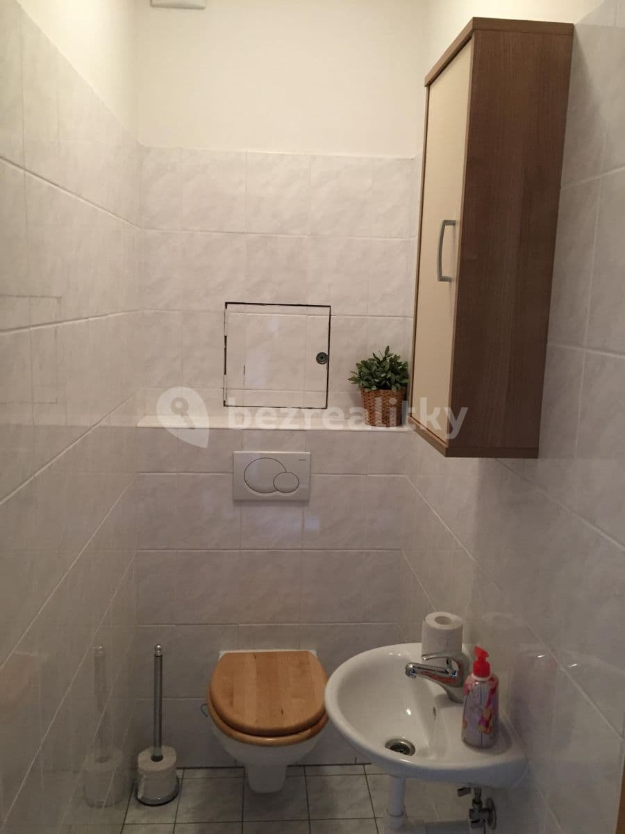 Prenájom bytu 3-izbový 67 m², Komenského, Horoměřice, Středočeský kraj Prenájom bytu 3-izbový 67 m², Komenského, Horoměřice, Středočeský kraj