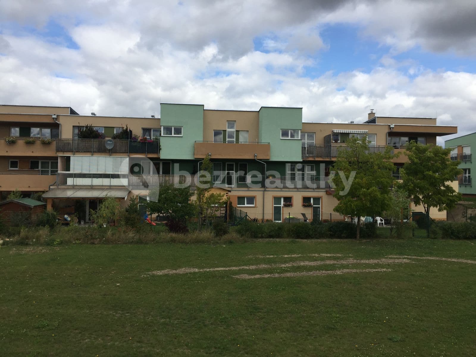 Prenájom bytu 3-izbový 67 m², Komenského, Horoměřice, Středočeský kraj Prenájom bytu 3-izbový 67 m², Komenského, Horoměřice, Středočeský kraj