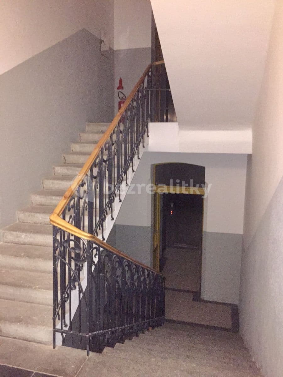 Prenájom bytu 2-izbový 50 m², Ostrovského, Praha, Praha Prenájom bytu 2-izbový 50 m², Ostrovského, Praha, Praha