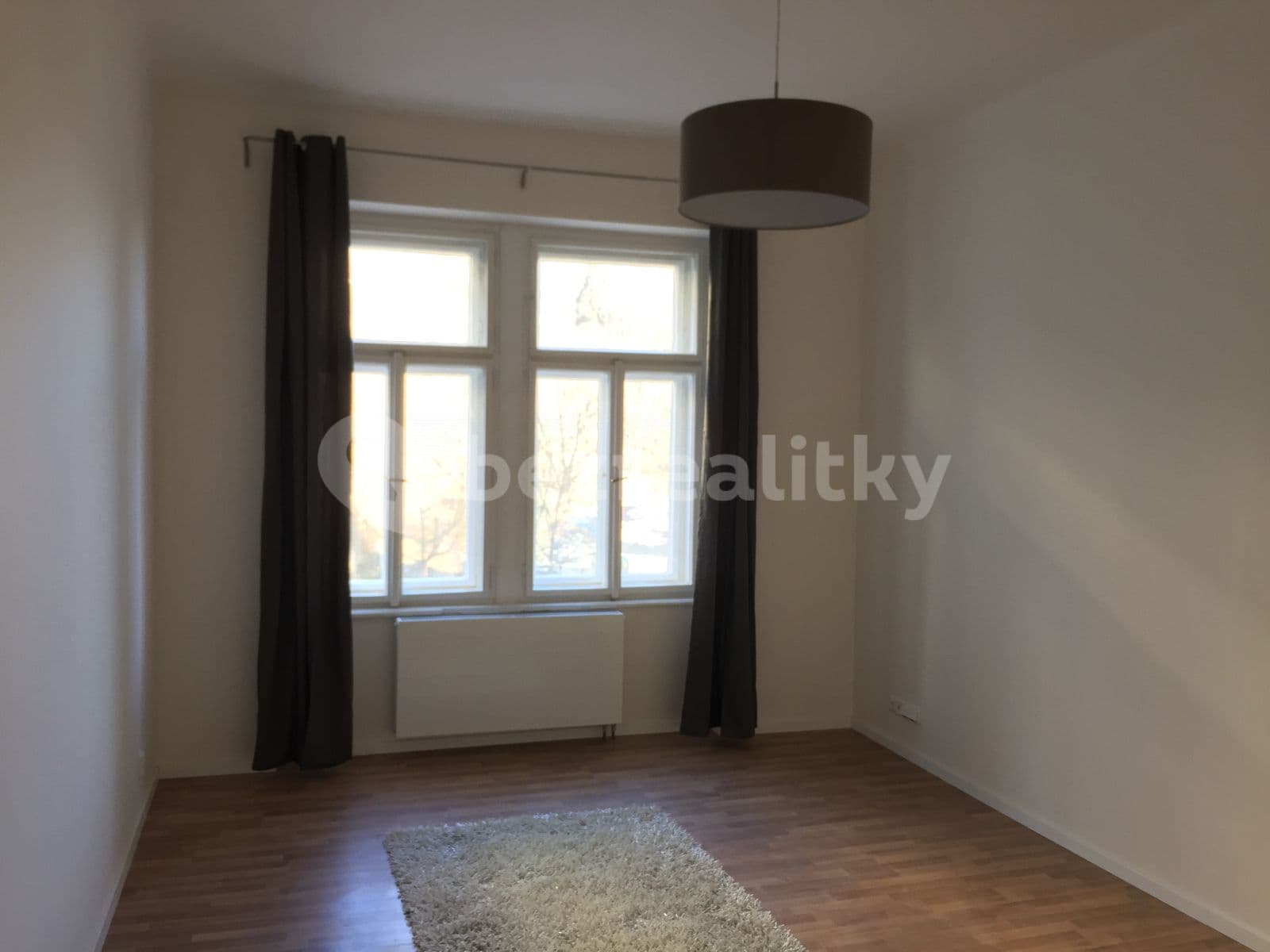 Prenájom bytu 2-izbový 50 m², Ostrovského, Praha, Praha Prenájom bytu 2-izbový 50 m², Ostrovského, Praha, Praha