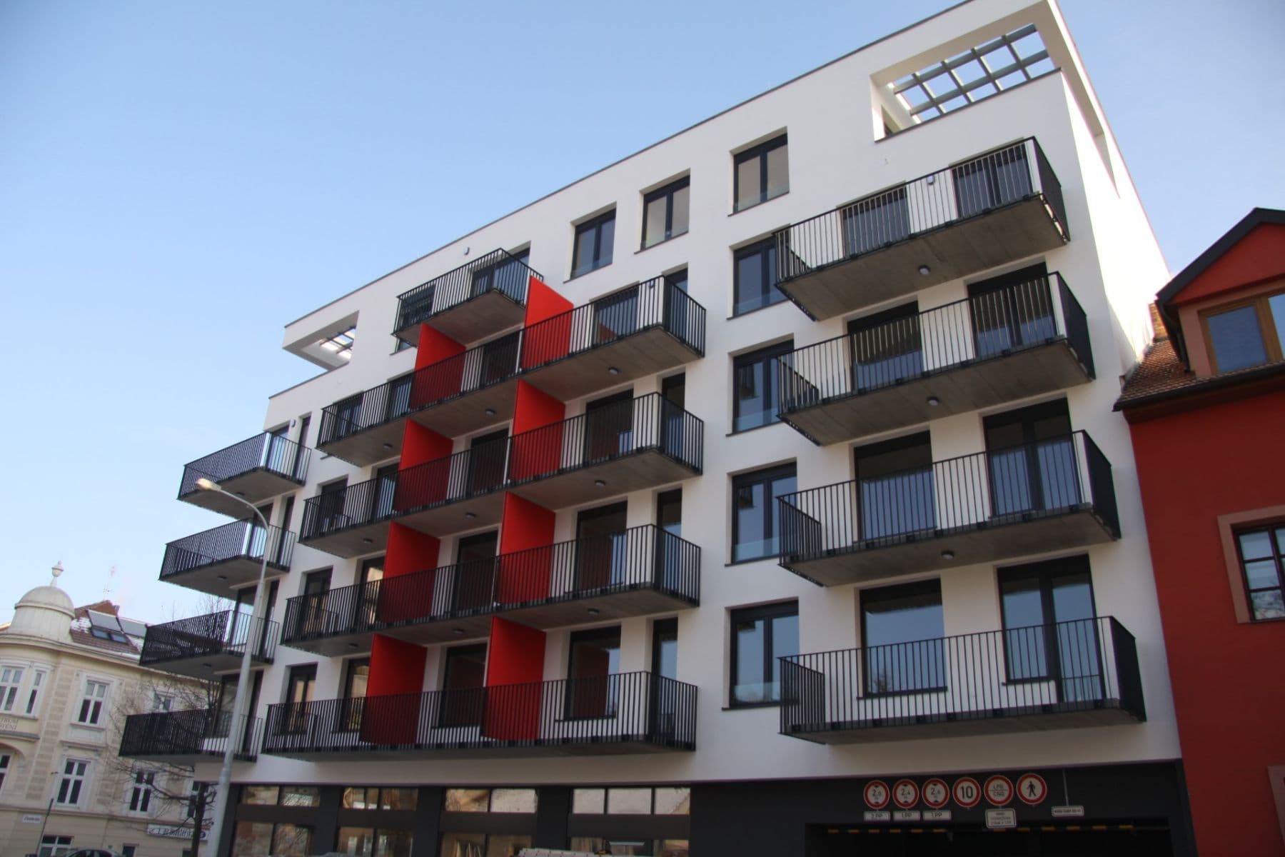 Prenájom garáže 23 m², Poděbradova, Brno, Jihomoravský kraj Prenájom garáže 23 m², Poděbradova, Brno, Jihomoravský kraj