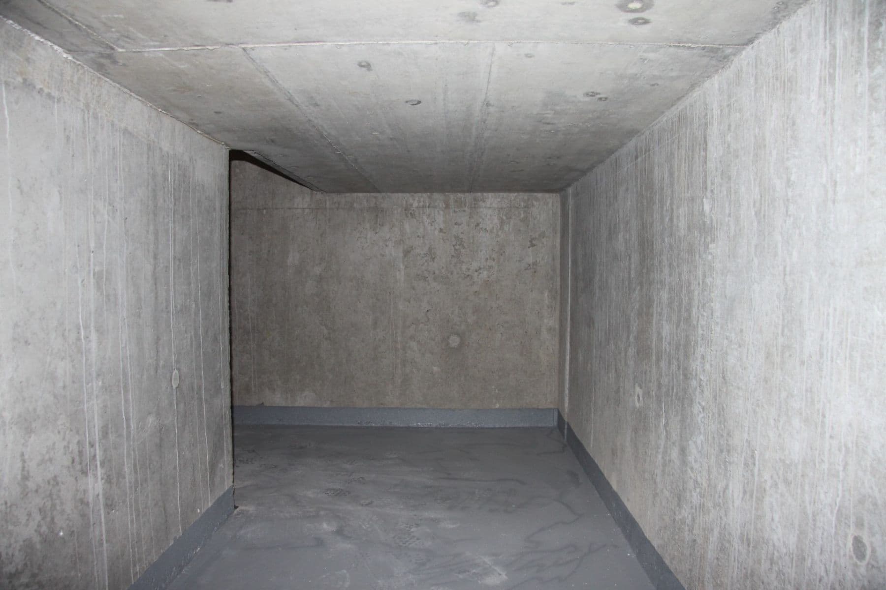 Prenájom garáže 23 m², Poděbradova, Brno, Jihomoravský kraj Prenájom garáže 23 m², Poděbradova, Brno, Jihomoravský kraj