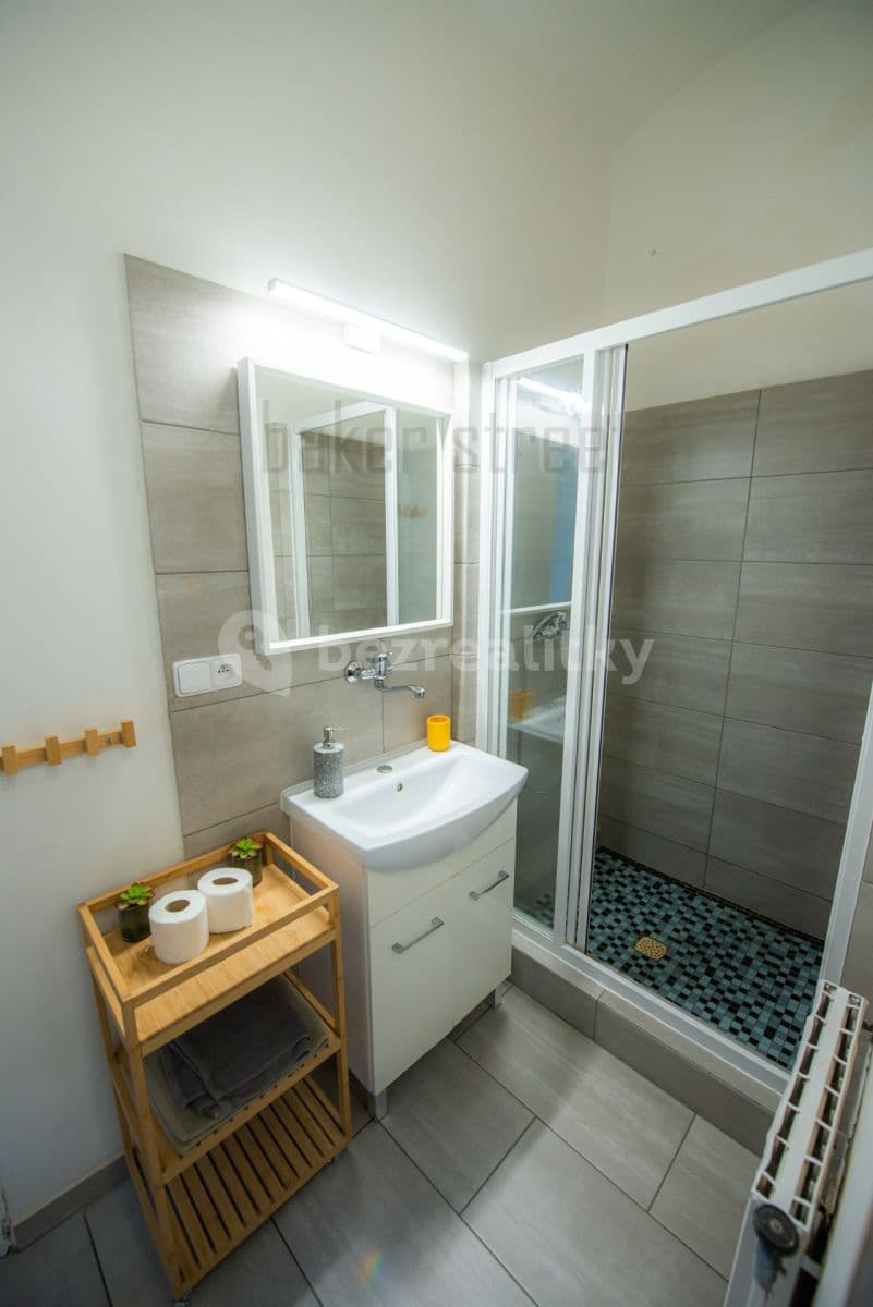 Prenájom bytu 1-izbový 32 m², U Pekařky, Praha, Praha Prenájom bytu 1-izbový 32 m², U Pekařky, Praha, Praha