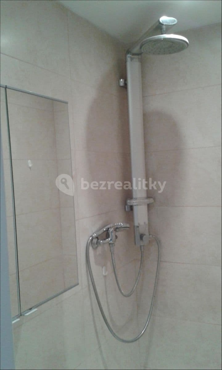 Prenájom bytu 1-izbový 35 m², Husovo náměstí, Nové Město nad Metují, Královéhradecký kraj Prenájom bytu 1-izbový 35 m², Husovo náměstí, Nové Město nad Metují, Královéhradecký kraj