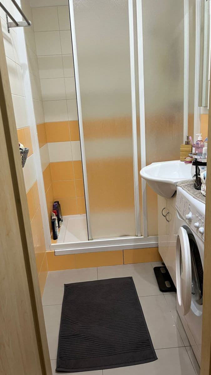 Prenájom bytu 2-izbový 45 m², Hrubého, Praha, Praha Prenájom bytu 2-izbový 45 m², Hrubého, Praha, Praha