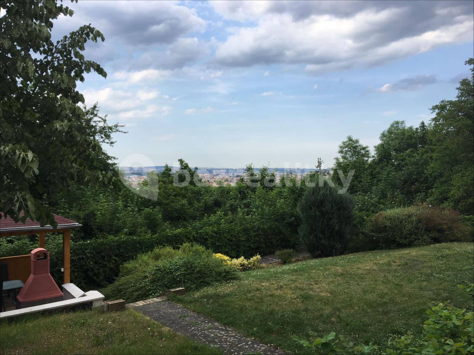 Prenájom bytu 1-izbový 40 m², Nad Santoškou, Praha, Praha Prenájom bytu 1-izbový 40 m², Nad Santoškou, Praha, Praha