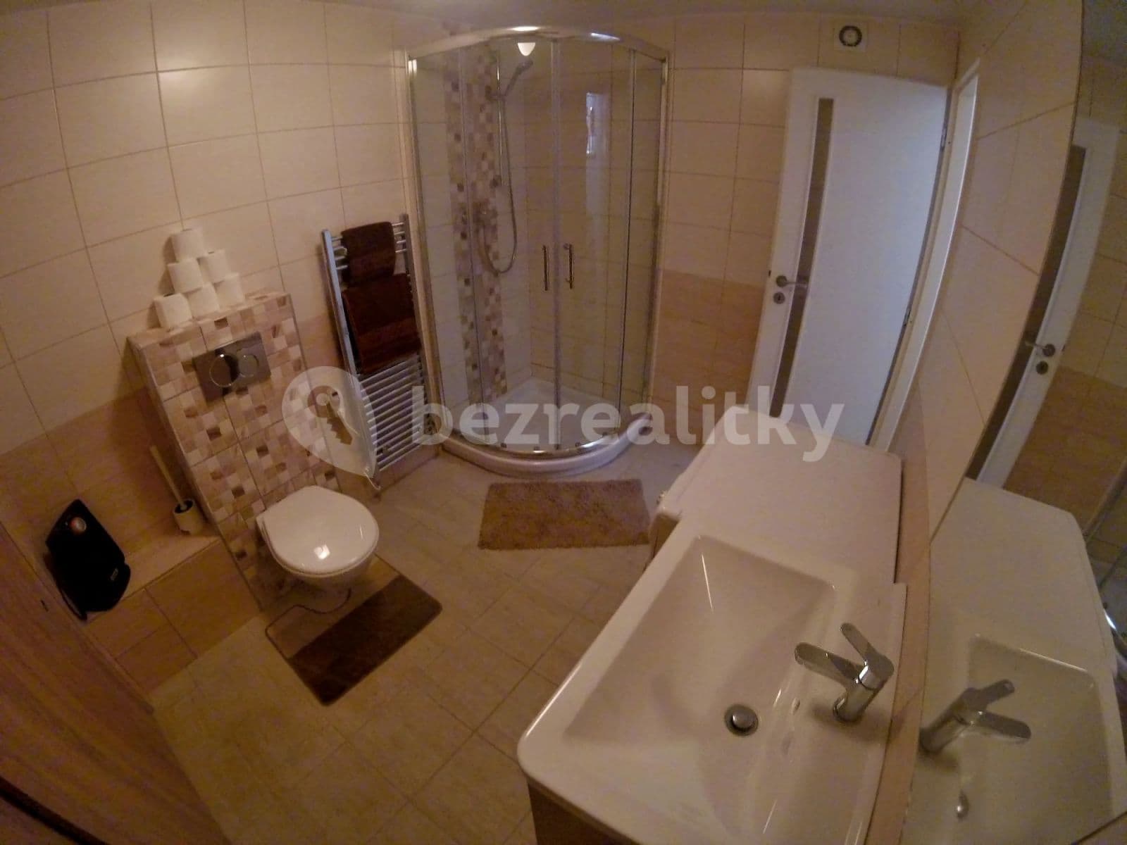 Prenájom bytu 1-izbový 40 m², Nad Santoškou, Praha, Praha Prenájom bytu 1-izbový 40 m², Nad Santoškou, Praha, Praha