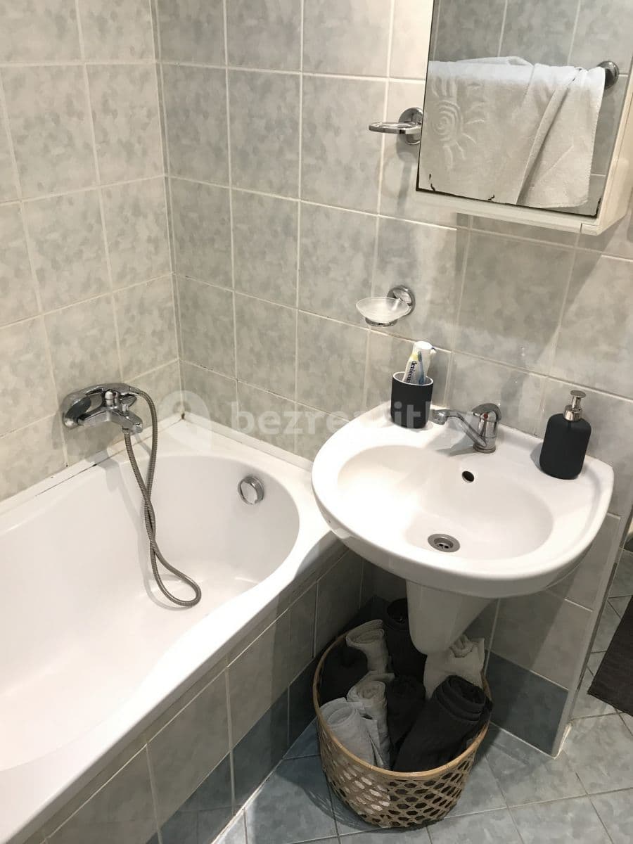 Prenájom bytu 2-izbový 38 m², Heyrovského, Plzeň, Plzeňský kraj Prenájom bytu 2-izbový 38 m², Heyrovského, Plzeň, Plzeňský kraj