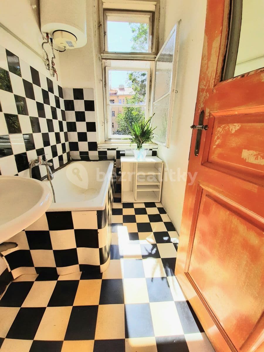 Prenájom bytu 3-izbový 90 m², Krásova, Praha, Praha Prenájom bytu 3-izbový 90 m², Krásova, Praha, Praha