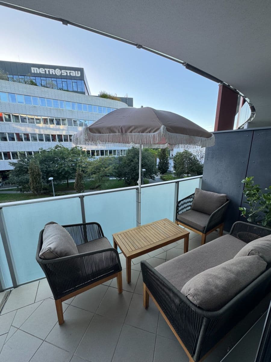 Prenájom bytu 1-izbový 39 m², Vojenova, Praha, Praha Prenájom bytu 1-izbový 39 m², Vojenova, Praha, Praha