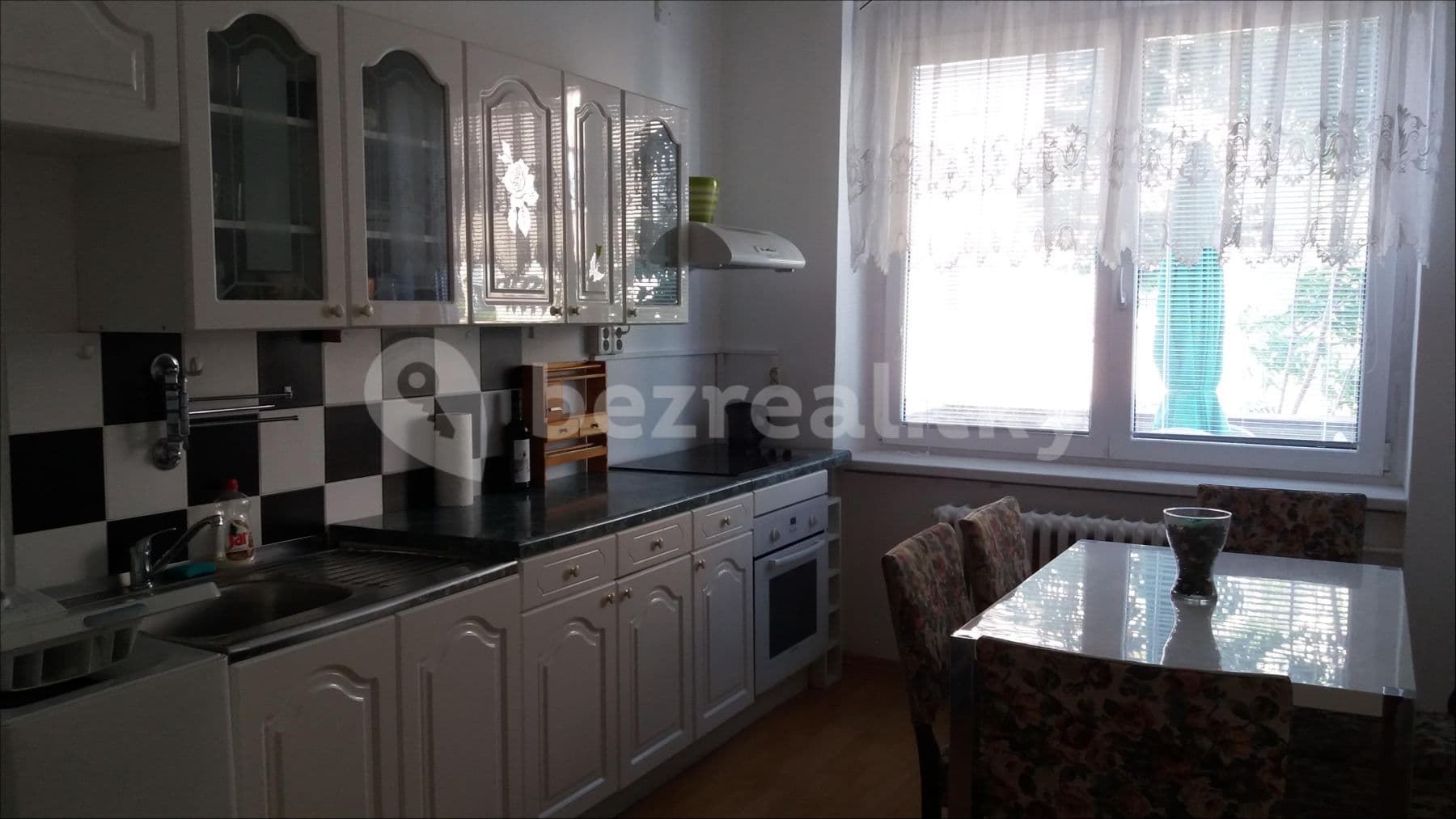 Prenájom bytu 1-izbový 45 m², Na Klaudiánce, Praha, Praha Prenájom bytu 1-izbový 45 m², Na Klaudiánce, Praha, Praha
