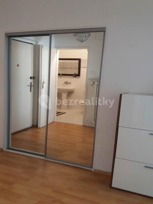 Prenájom bytu 1-izbový 45 m², Na Klaudiánce, Praha, Praha Prenájom bytu 1-izbový 45 m², Na Klaudiánce, Praha, Praha