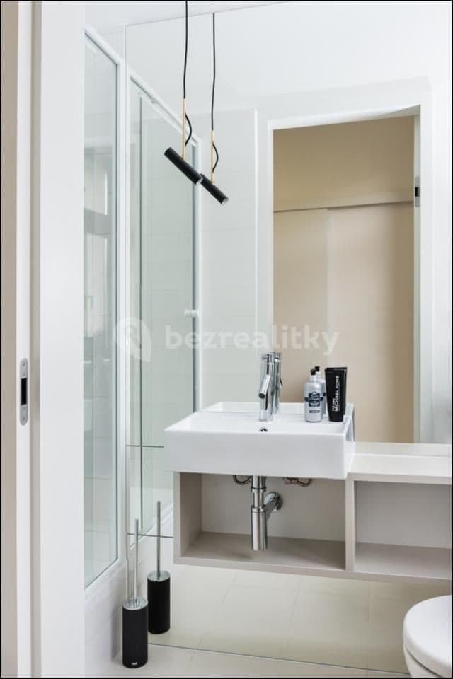 Prenájom bytu 2-izbový 35 m², Ortenovo náměstí, Praha, Praha Prenájom bytu 2-izbový 35 m², Ortenovo náměstí, Praha, Praha