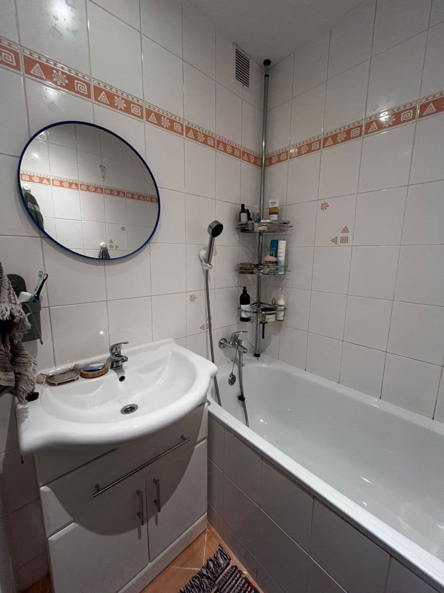 Prenájom bytu 2-izbový 54 m², U Lesa, Ostrava, Moravskoslezský kraj Prenájom bytu 2-izbový 54 m², U Lesa, Ostrava, Moravskoslezský kraj