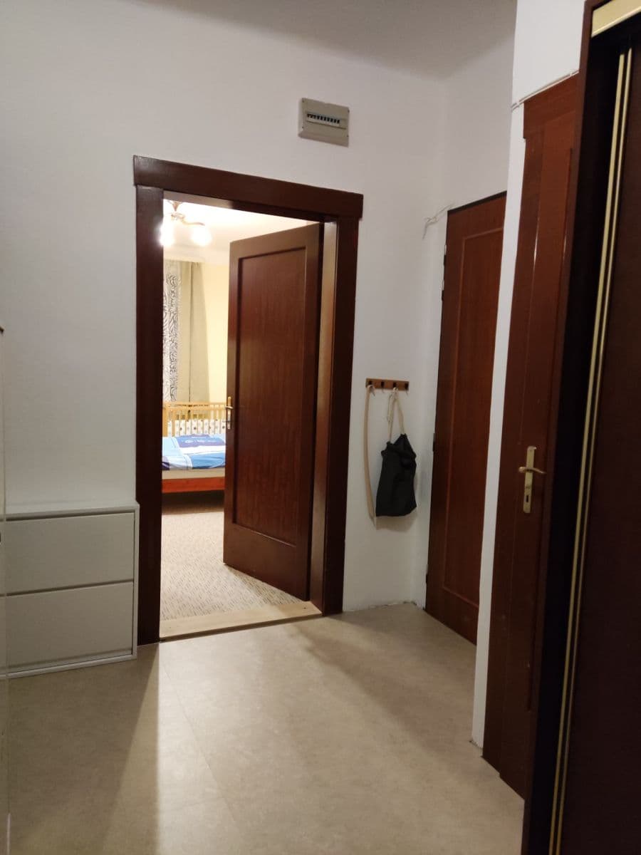 Prenájom bytu 2-izbový 66 m², Jeseniova, Praha, Praha Prenájom bytu 2-izbový 66 m², Jeseniova, Praha, Praha