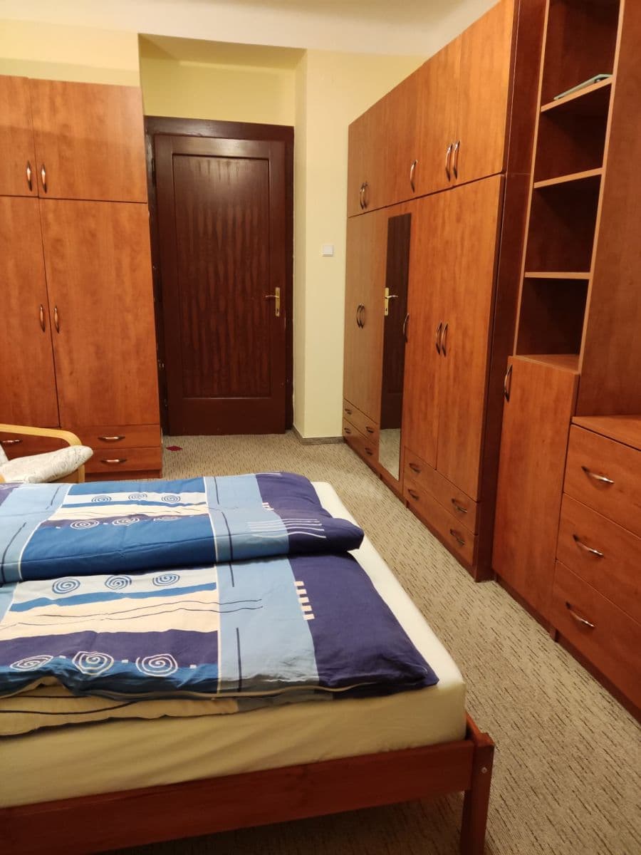 Prenájom bytu 2-izbový 66 m², Jeseniova, Praha, Praha Prenájom bytu 2-izbový 66 m², Jeseniova, Praha, Praha