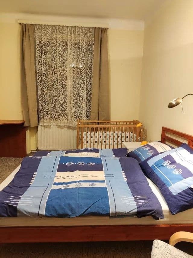 Prenájom bytu 2-izbový 66 m², Jeseniova, Praha, Praha Prenájom bytu 2-izbový 66 m², Jeseniova, Praha, Praha