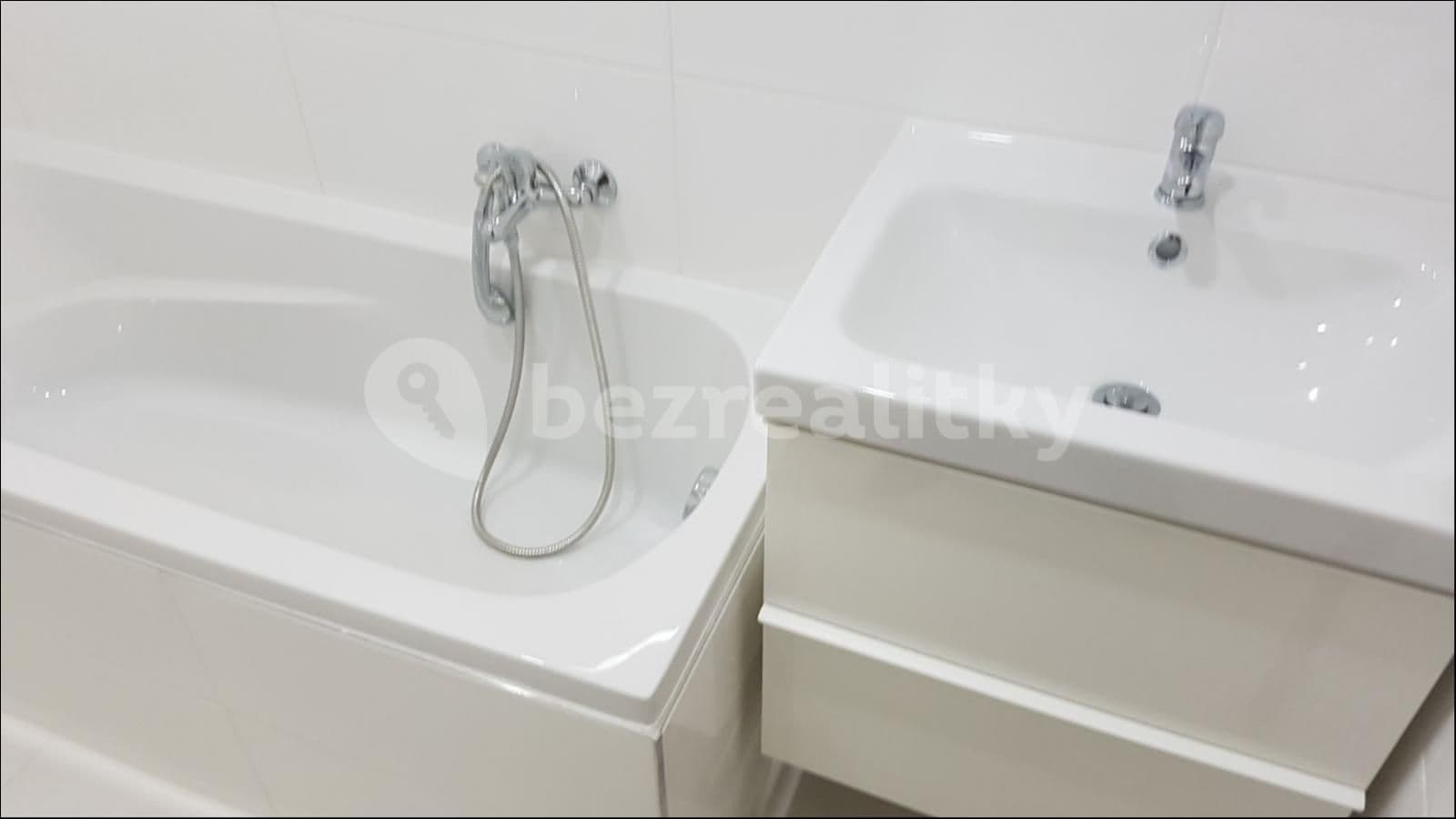 Prenájom bytu 2-izbový 59 m², Bajkalská, Praha, Praha Prenájom bytu 2-izbový 59 m², Bajkalská, Praha, Praha