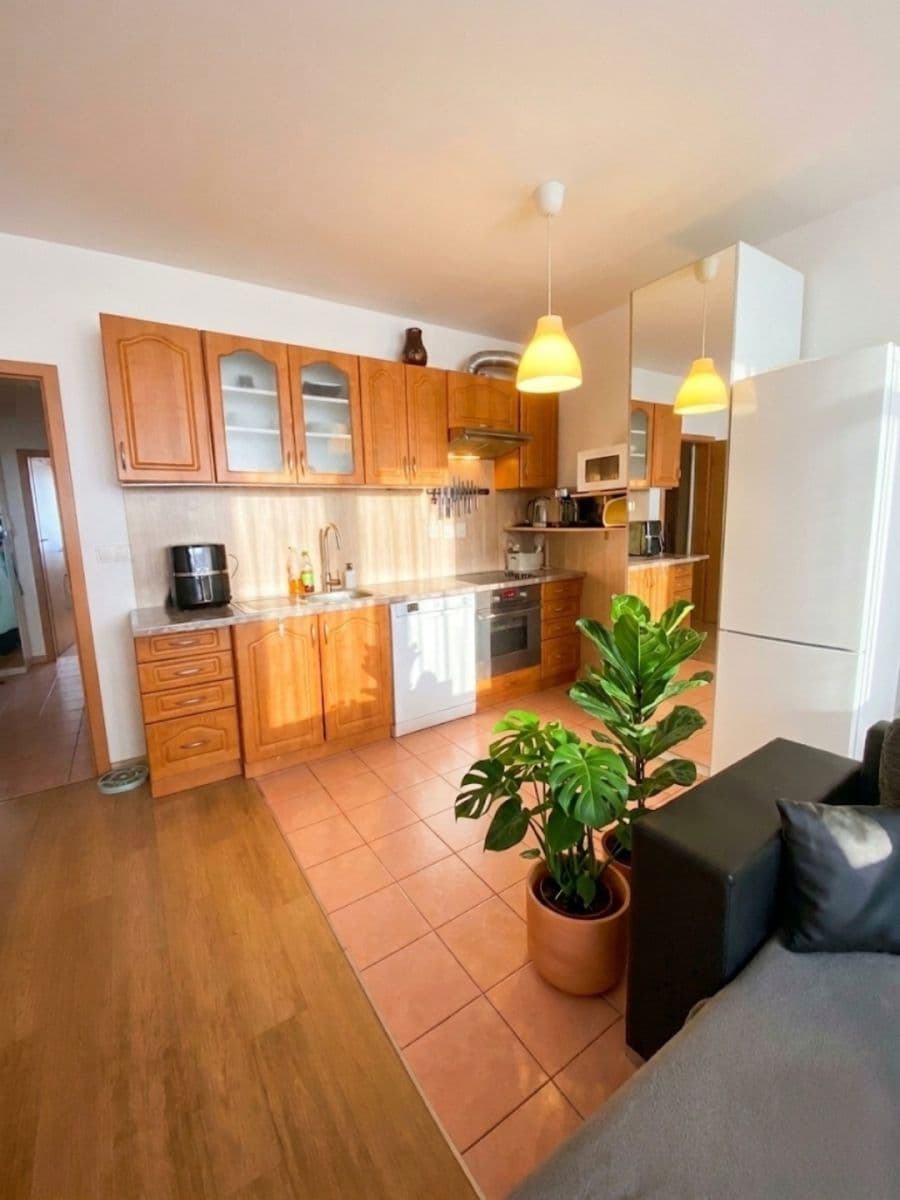 Prenájom bytu 2-izbový 60 m², Boloňská, Praha, Praha Prenájom bytu 2-izbový 60 m², Boloňská, Praha, Praha