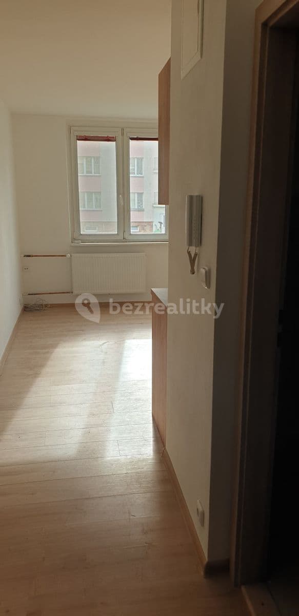 Prenájom bytu Garsoniéra 23 m², U Porcelánky, Chodov, Karlovarský kraj Prenájom bytu Garsoniéra 23 m², U Porcelánky, Chodov, Karlovarský kraj