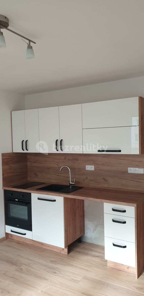 Prenájom bytu Garsoniéra 23 m², U Porcelánky, Chodov, Karlovarský kraj Prenájom bytu Garsoniéra 23 m², U Porcelánky, Chodov, Karlovarský kraj