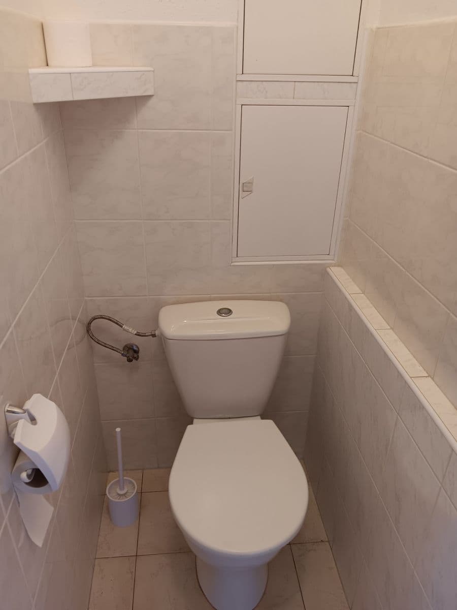 Prenájom bytu 1-izbový 26 m², Jabloňová, Praha, Praha Prenájom bytu 1-izbový 26 m², Jabloňová, Praha, Praha