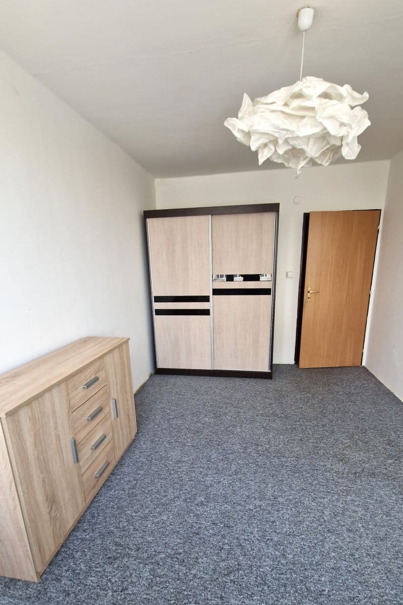 Prenájom bytu 2-izbový 55 m², Uhelná, Hradec Králové, Královéhradecký kraj Prenájom bytu 2-izbový 55 m², Uhelná, Hradec Králové, Královéhradecký kraj