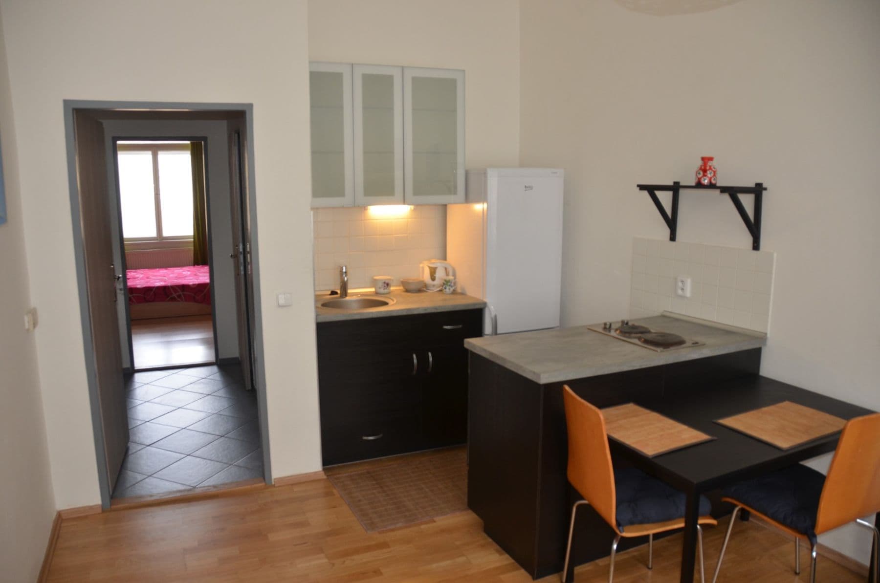 Prenájom bytu 2-izbový 38 m², Slezská, Praha, Praha Prenájom bytu 2-izbový 38 m², Slezská, Praha, Praha