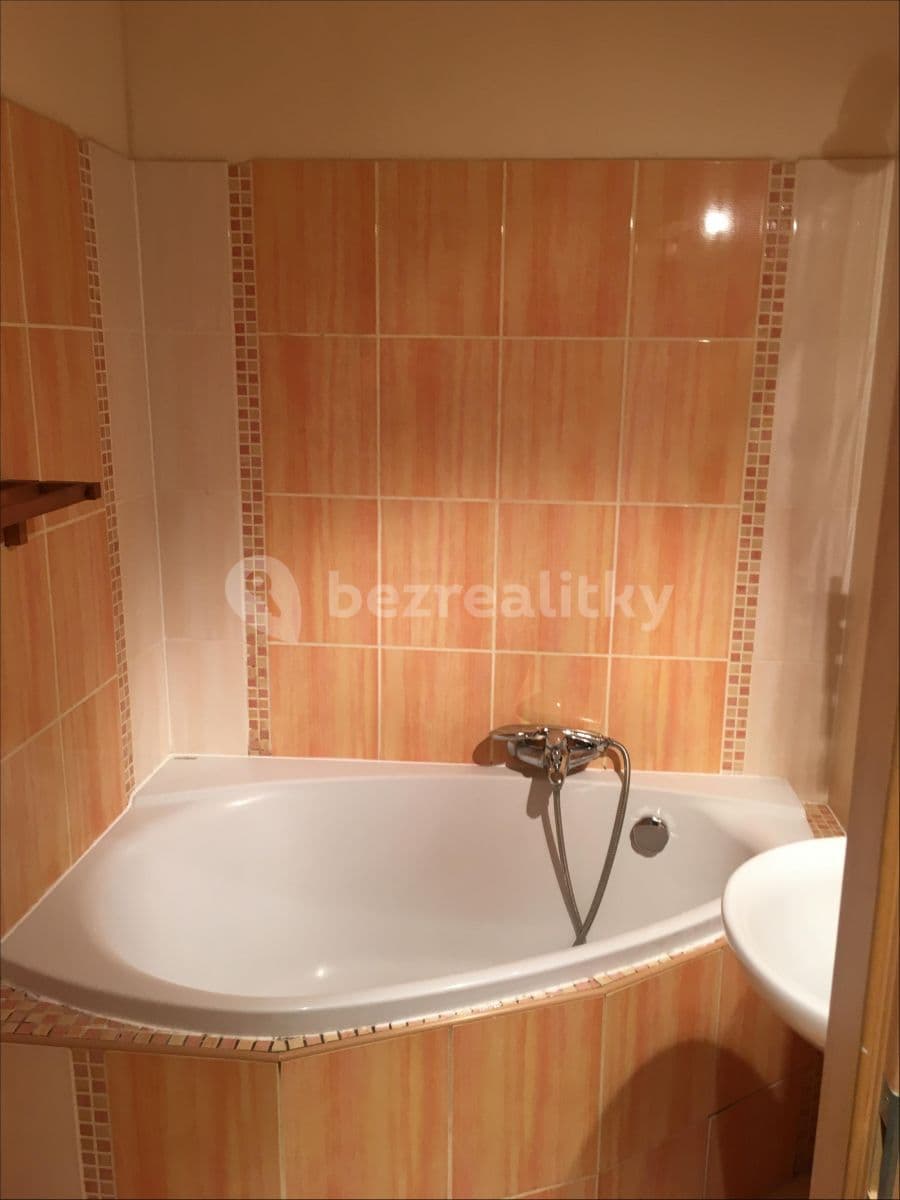 Prenájom bytu 2-izbový 52 m², Podroužkova, Ostrava, Moravskoslezský kraj Prenájom bytu 2-izbový 52 m², Podroužkova, Ostrava, Moravskoslezský kraj