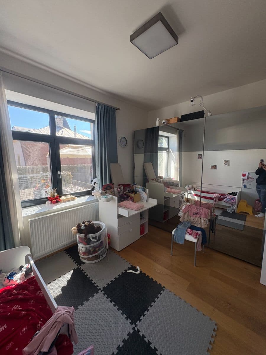 Prenájom bytu 5-izbový 157 m², Révová, Praha, Praha Prenájom bytu 5-izbový 157 m², Révová, Praha, Praha