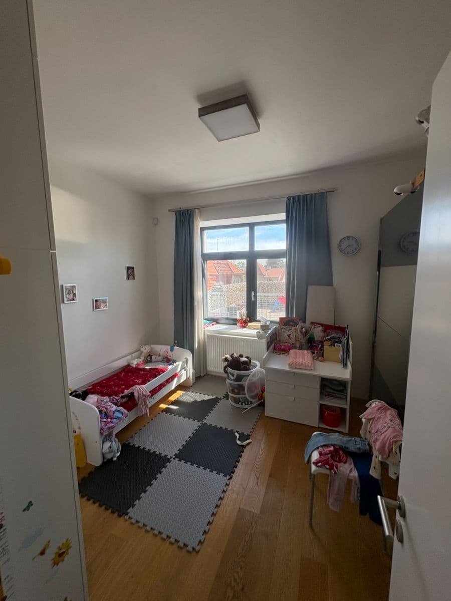 Prenájom bytu 5-izbový 157 m², Révová, Praha, Praha Prenájom bytu 5-izbový 157 m², Révová, Praha, Praha