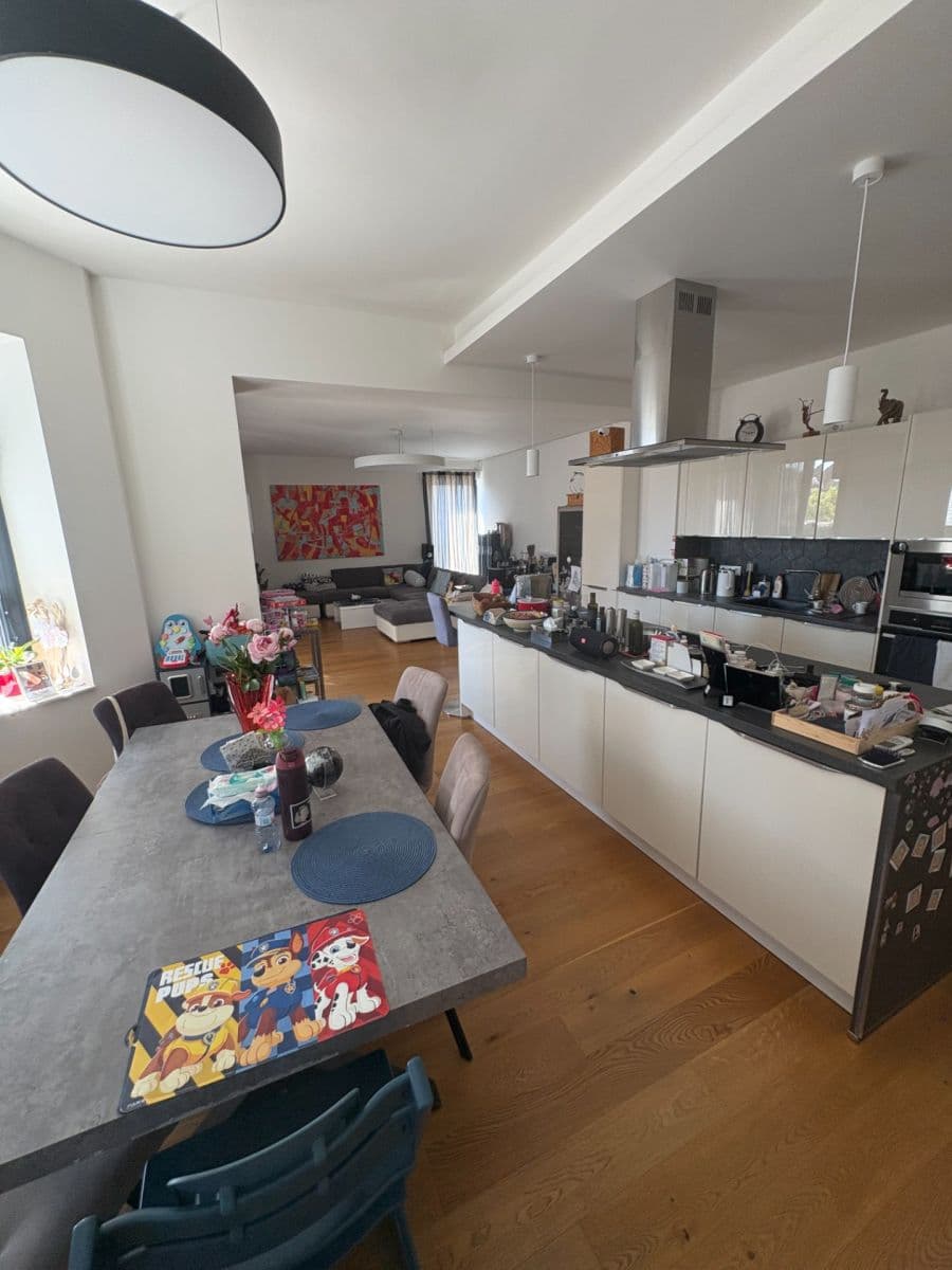 Prenájom bytu 5-izbový 157 m², Révová, Praha, Praha Prenájom bytu 5-izbový 157 m², Révová, Praha, Praha