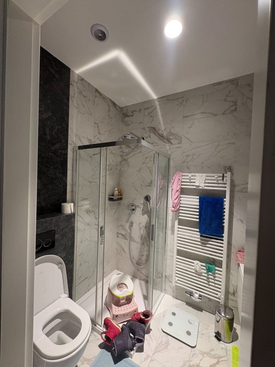 Prenájom bytu 5-izbový 157 m², Révová, Praha, Praha Prenájom bytu 5-izbový 157 m², Révová, Praha, Praha