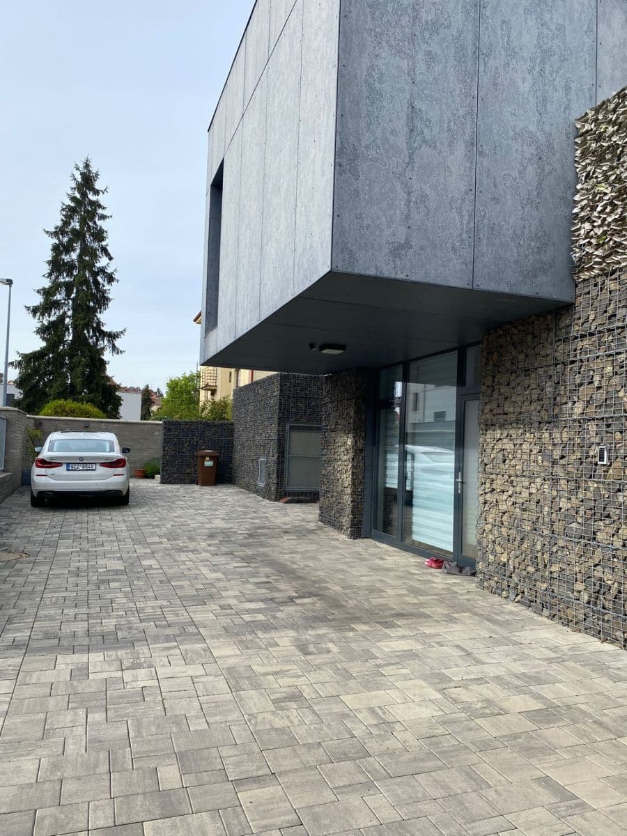 Prenájom bytu 5-izbový 157 m², Révová, Praha, Praha Prenájom bytu 5-izbový 157 m², Révová, Praha, Praha