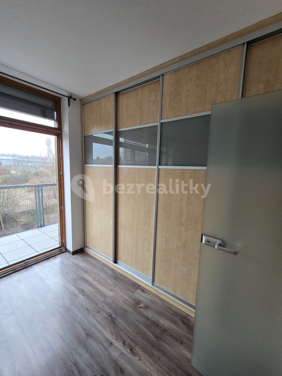 Prenájom bytu 2-izbový 43 m², K Lesu, Praha, Praha Prenájom bytu 2-izbový 43 m², K Lesu, Praha, Praha