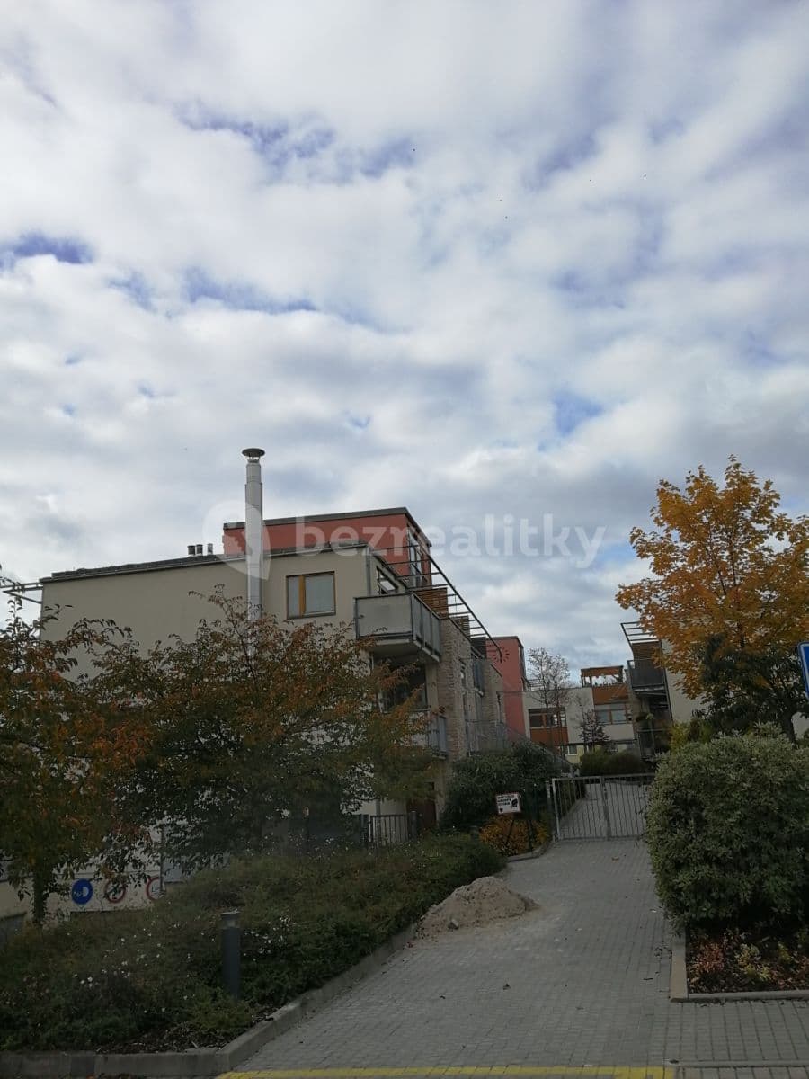 Prenájom bytu 2-izbový 43 m², K Lesu, Praha, Praha Prenájom bytu 2-izbový 43 m², K Lesu, Praha, Praha